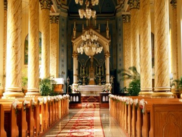 Wnętrze kościoła mariawickiego w Lipce